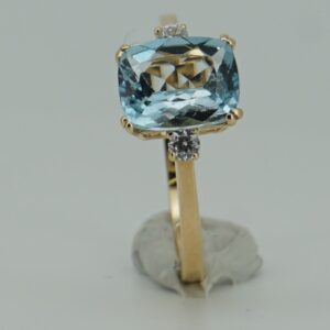 Anello Oro 18K con Gemma Naturale – Collezione Aura